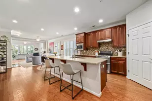 201 Long Point Dr, Fredericksburg, VA 22406 - Photo 6