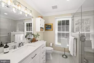 10 N Pointe Dr, Fredericksburg, VA 22405 - Photo 24