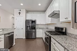 6036 Avery Pt Dr, Fredericksburg, VA 22406 - Photo 12