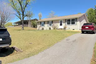 1410 Northridge Dr, Falmouth, VA 22405 - Photo 2