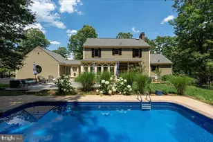 208 Lake Shore Dr, Fredericksburg, VA 22405 - Photo 2