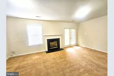 303 Dundee Place, Fredericksburg, VA 22405 - Photo 4
