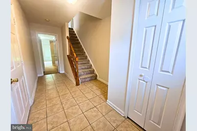 303 Dundee Place, Fredericksburg, VA 22405 - Photo 2