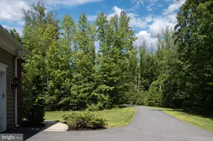 425 Wakerobin Dr, Stafford, VA 22556 - Photo 110