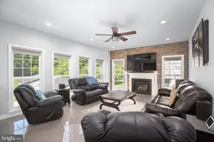 8 Country Manor Dr, Fredericksburg, VA 22406 - Photo 12