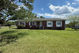 1804 Sherwood Dr, Fredericksburg, VA 22405 - Photo 1