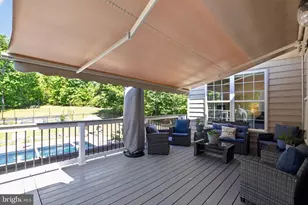 325 Gentle Breeze Cir, Fredericksburg, VA 22406 - Photo 16