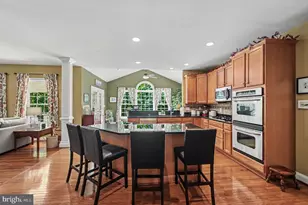 335 Gentle Breeze Cir, Fredericksburg, VA 22406 - Photo 10