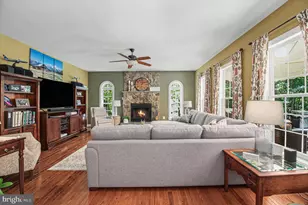 335 Gentle Breeze Cir, Fredericksburg, VA 22406 - Photo 20