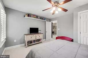 335 Gentle Breeze Cir, Fredericksburg, VA 22406 - Photo 46
