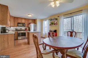 206 Dundee Pl, Fredericksburg, VA 22405 - Photo 10