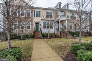 216 Apricot St, Stafford, VA 22554 - Photo 2