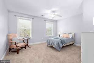 425 Gentle Breeze Cir, Fredericksburg, VA 22406 - Photo 30