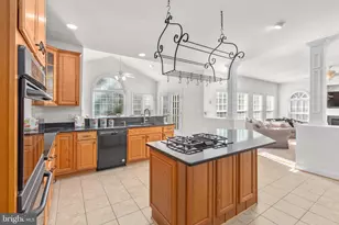 425 Gentle Breeze Cir, Fredericksburg, VA 22406 - Photo 8