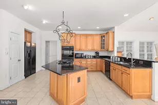 425 Gentle Breeze Cir, Fredericksburg, VA 22406 - Photo 10