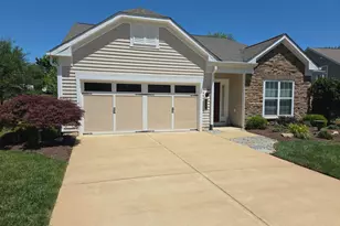 37 Battery Point Dr, Fredericksburg, VA 22406 - Photo 2