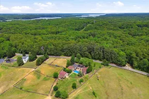 129 Salvington Rd, Fredericksburg, VA 22405 - Photo 6