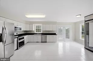 131 Salvington Rd, Fredericksburg, VA 22405 - Photo 6