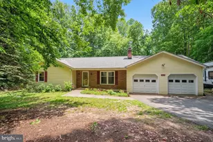 679 Cropp Rd, Fredericksburg, VA 22406 - Photo 2