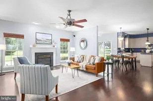 24 Grace Manor Ct, Fredericksburg, VA 22406 - Photo 2