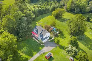 231 Crown Manor Dr, Stafford, VA 22556 - Photo 2
