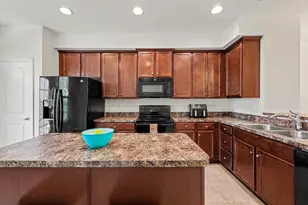 207 Streamview Dr, Fredericksburg, VA 22405 - Photo 8
