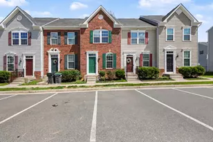 207 Streamview Dr, Fredericksburg, VA 22405 - Photo 2