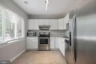 1229 Thomas Jefferson Pl, Fredericksburg, VA 22405 - Photo 4