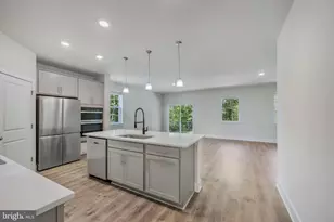 626 Long Meadow Dr, Fredericksburg, VA 22406 - Photo 12