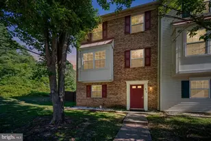 610 Kensington Dr, Fredericksburg, VA 22405 - Photo 2