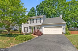29 Woods Edge Ct, Stafford, VA 22554 - Photo 2