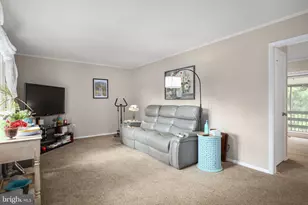 573 Melchers Dr, Fredericksburg, VA 22405 - Photo 2