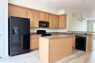 127 Streamview Dr, Fredericksburg, VA 22405 - Photo 2