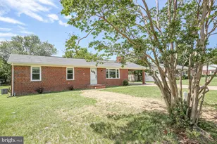 803 Grafton St, Fredericksburg, VA 22405 - Photo 4