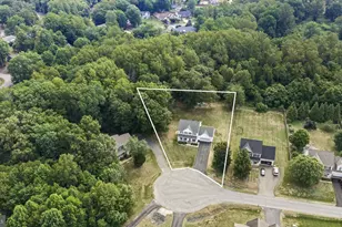 143 Greenway St, Fredericksburg, VA 22405 - Photo 2