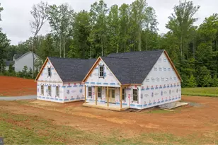 38 Dahlia Ln, Fredericksburg, VA 22406 - Photo 1