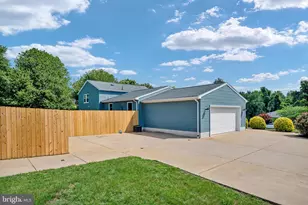 400 Collingwood Dr, Fredericksburg, VA 22405 - Photo 2