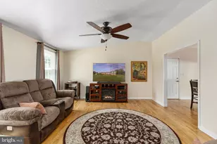 400 Collingwood Dr, Fredericksburg, VA 22405 - Photo 10
