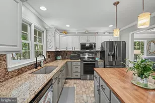 1039 Harbour Dr, Stafford, VA 22554 - Photo 10