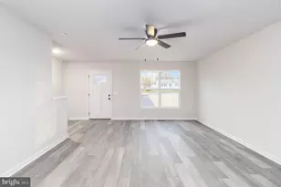 1194 Holly St, Fredericksburg, VA 22405 - Photo 6