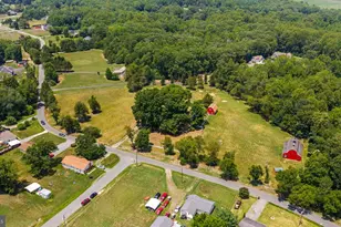 305 Chapel Green Rd, Fredericksburg, VA 22405 - Photo 10
