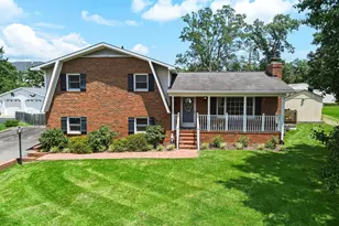 702 Edwards Dr, Fredericksburg, VA 22405 - Photo 1