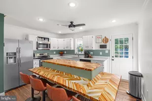 665 Holly Corner Rd, Fredericksburg, VA 22406 - Photo 12