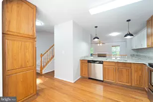 413 Lakeview Ct, Stafford, VA 22554 - Photo 8