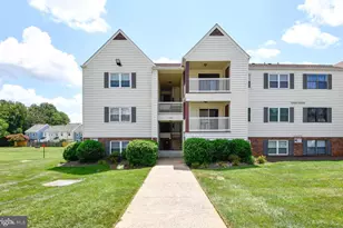 102 Chesterfield Ln, Stafford, VA 22556 - Photo 2