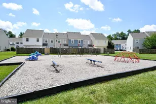 102 Chesterfield Ln, Stafford, VA 22556 - Photo 4