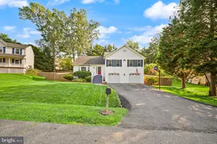 18 Parkwood Ct, Stafford, VA 22554 - Photo 2