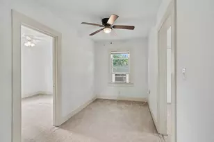 302 E Chatham St, Fredericksburg, VA 22405 - Photo 14