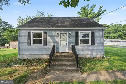 302 E Chatham Street, Fredericksburg, VA 22405 - Photo 2