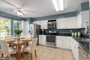 410 Wind Ridge Dr, Stafford, VA 22554 - Photo 2